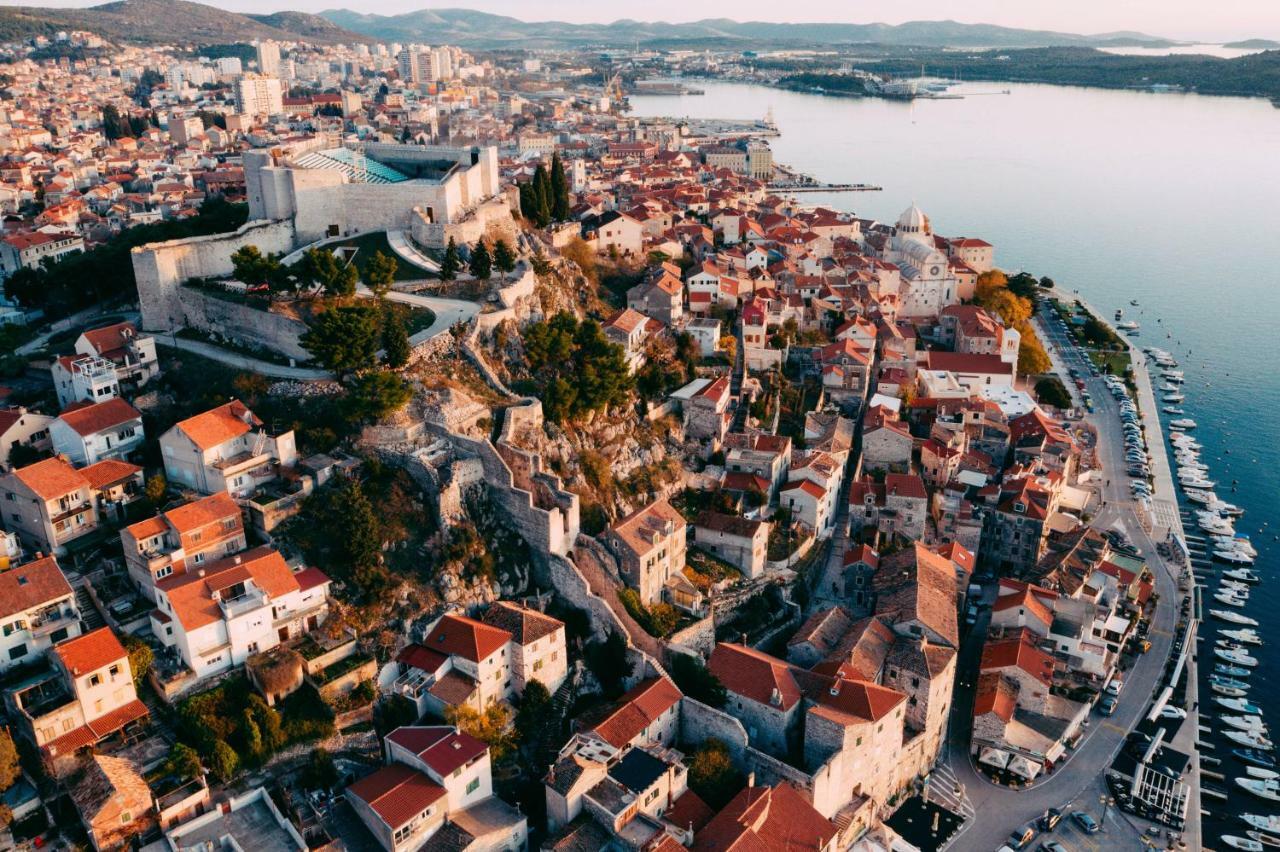 Apartments Nakic Šibenik Exteriör bild