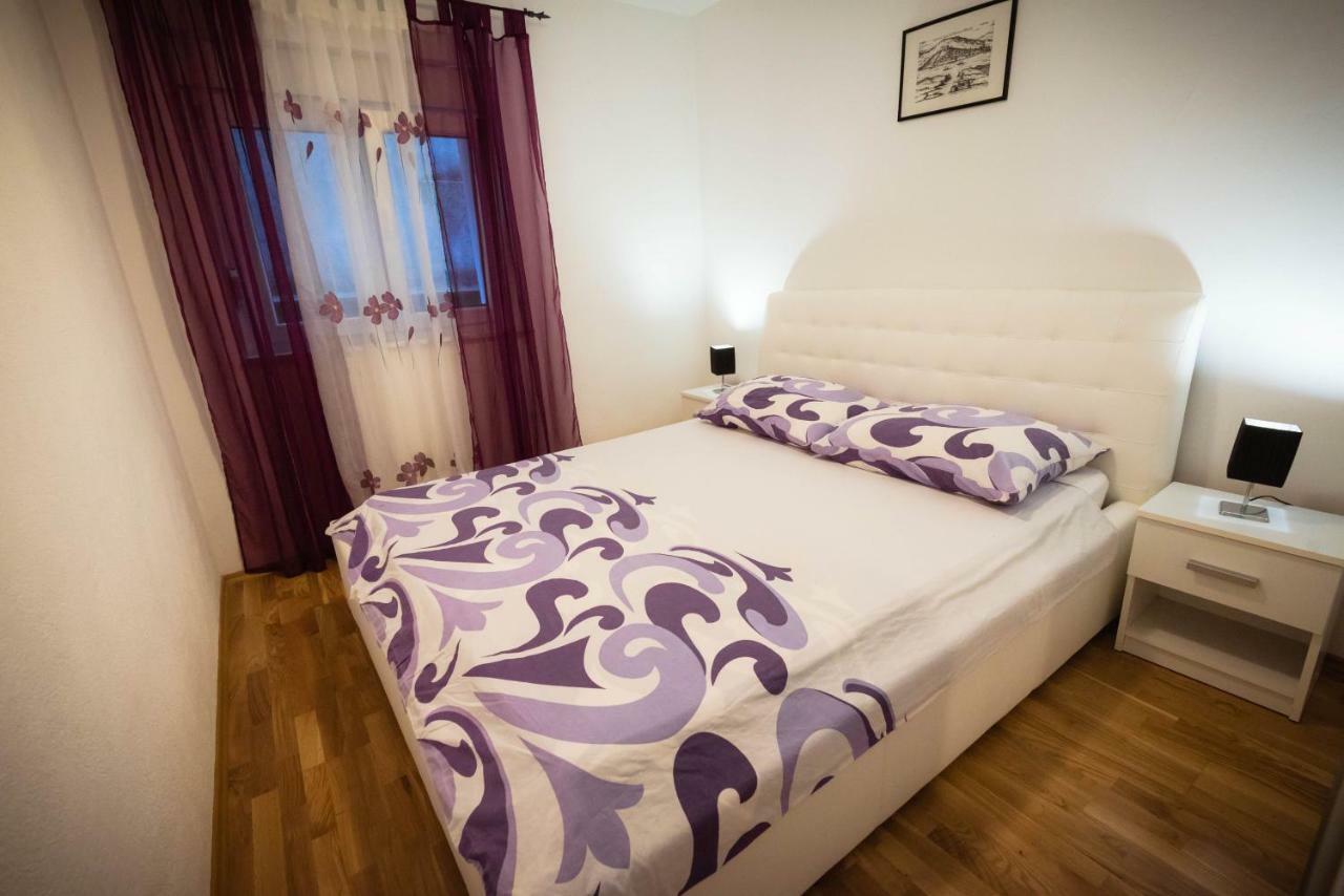 Apartments Nakic Šibenik Exteriör bild